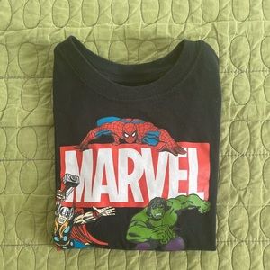 💙Marvel Graphic T-Shirt with: The Hulk, Spiderman & Thor. Size 2T